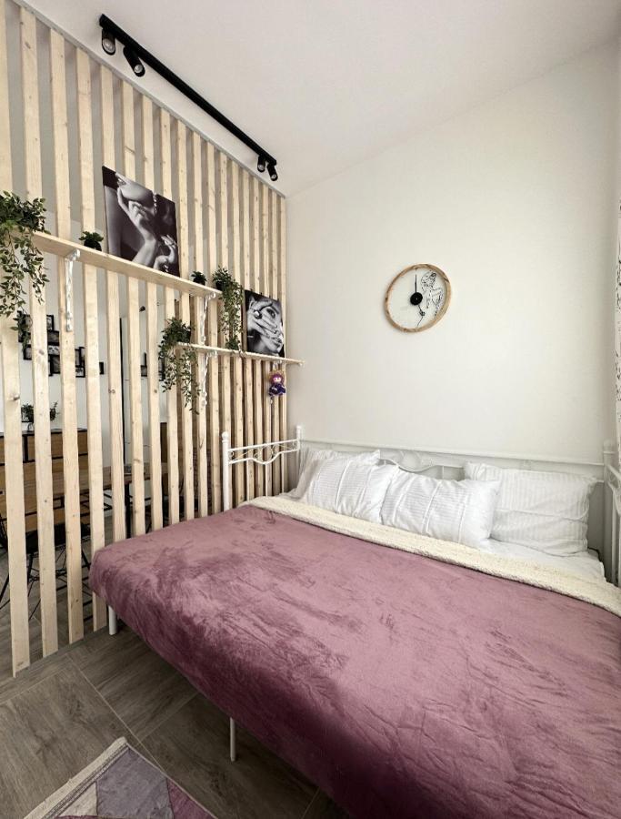 Studio Apartment, 5 Minutes To The Beach Бар Екстериор снимка