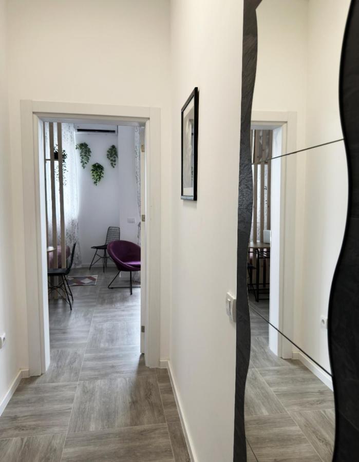 Studio Apartment, 5 Minutes To The Beach Бар Екстериор снимка