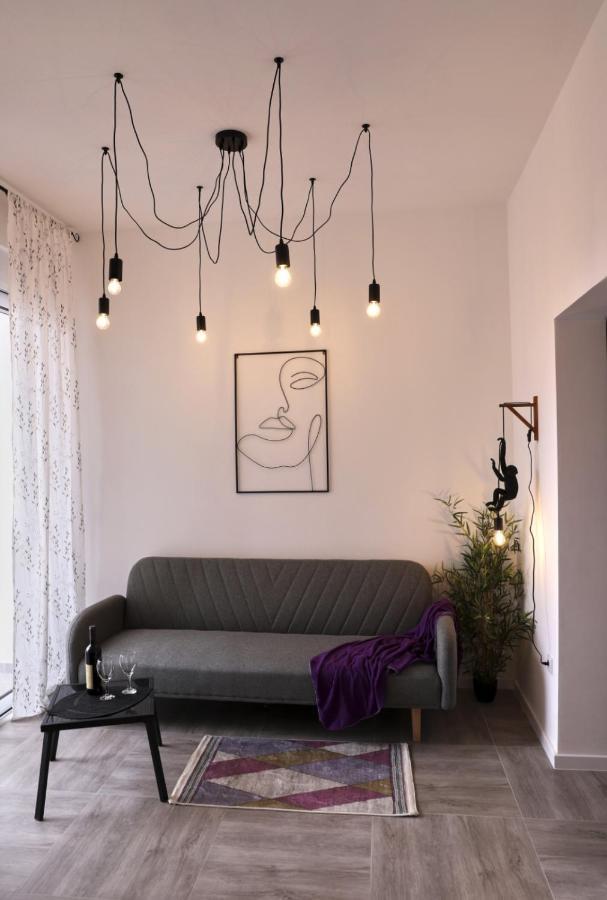 Studio Apartment, 5 Minutes To The Beach Бар Екстериор снимка